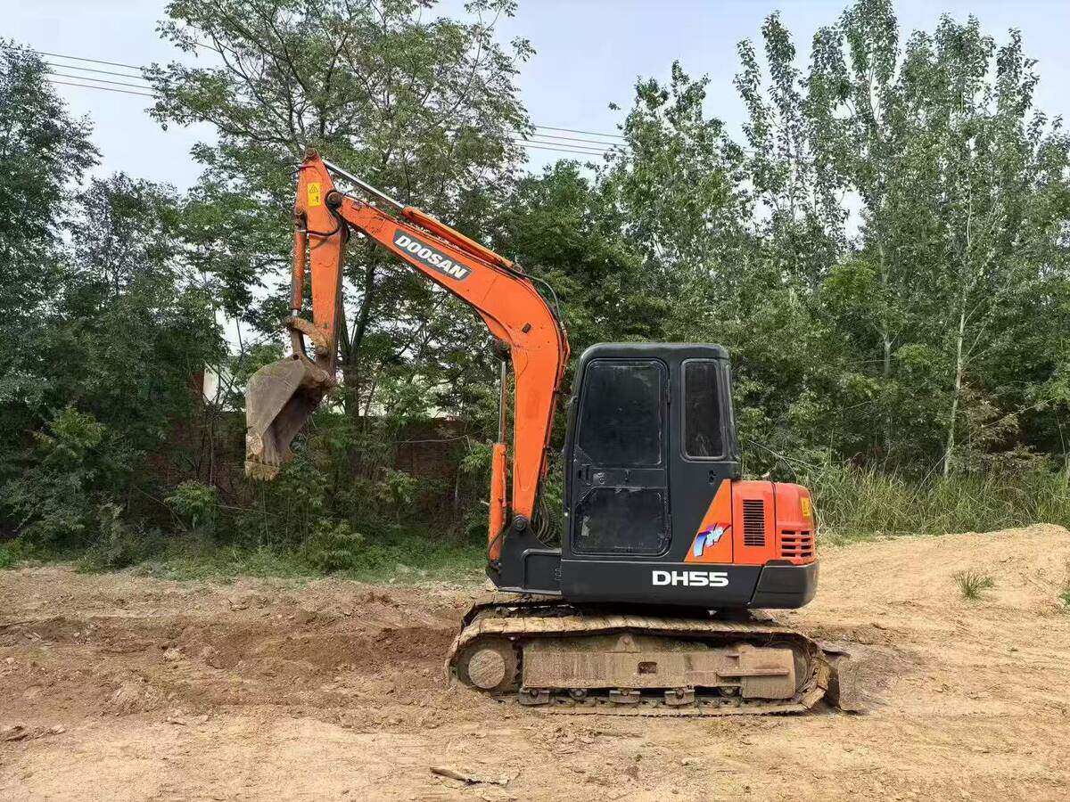 5月5日邢台资产处置斗山55挖掘机网络拍卖公告