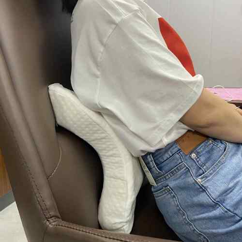 情侣枕头不压手男友手臂抱枕拱形枕可伸手枕防手麻睡眠可伸手记忆