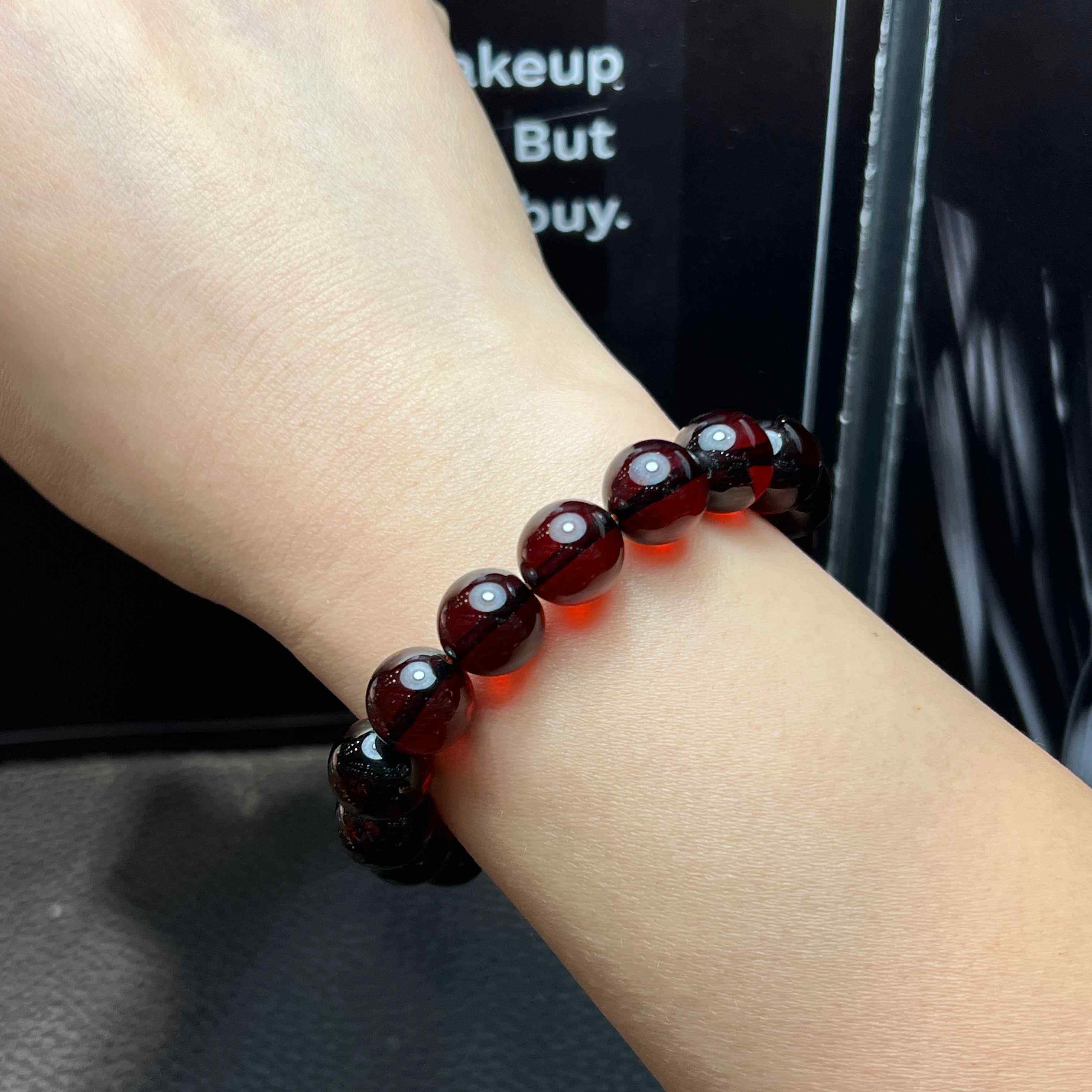 天然琥珀红色血珀手串 女士款圆珠手链 欧式 轻奢安神镇静助眠石