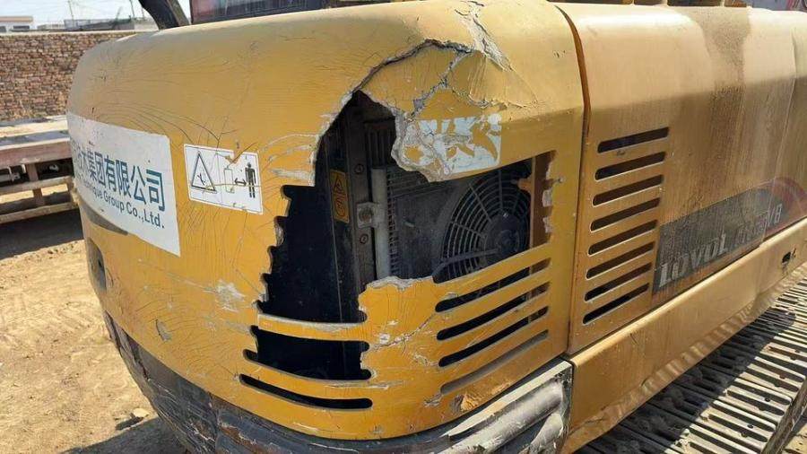 1月12日保定雷沃65挖机一台功能正常网络拍卖公告