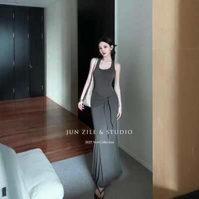 裙子女秋连衣裙配腰带遮肚子辣妹U领修身显瘦工字背心长裙吊带裙