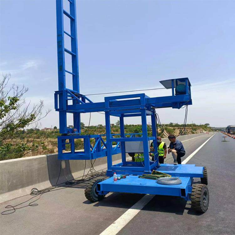 工程防撞墙泄水管安装台车 桥梁防撞墙护栏台车 高空作业电动吊篮