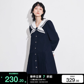 绫致ONLY2023秋冬海军风条纹翻领百褶短款连衣裙女