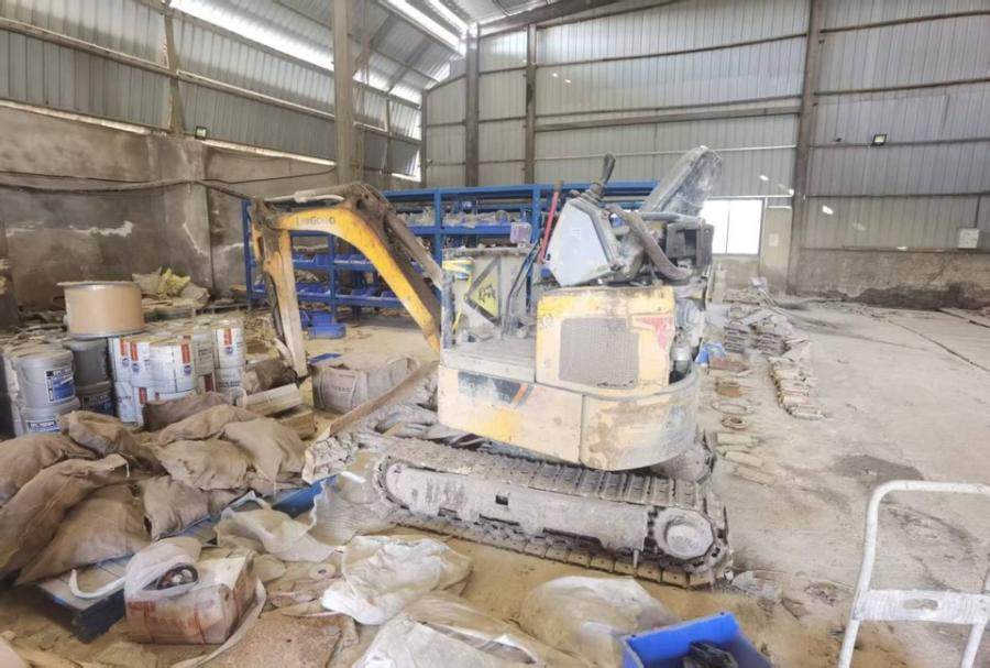 1月10日镇江某公司名下一台型号9017F挖掘机网络拍卖公告