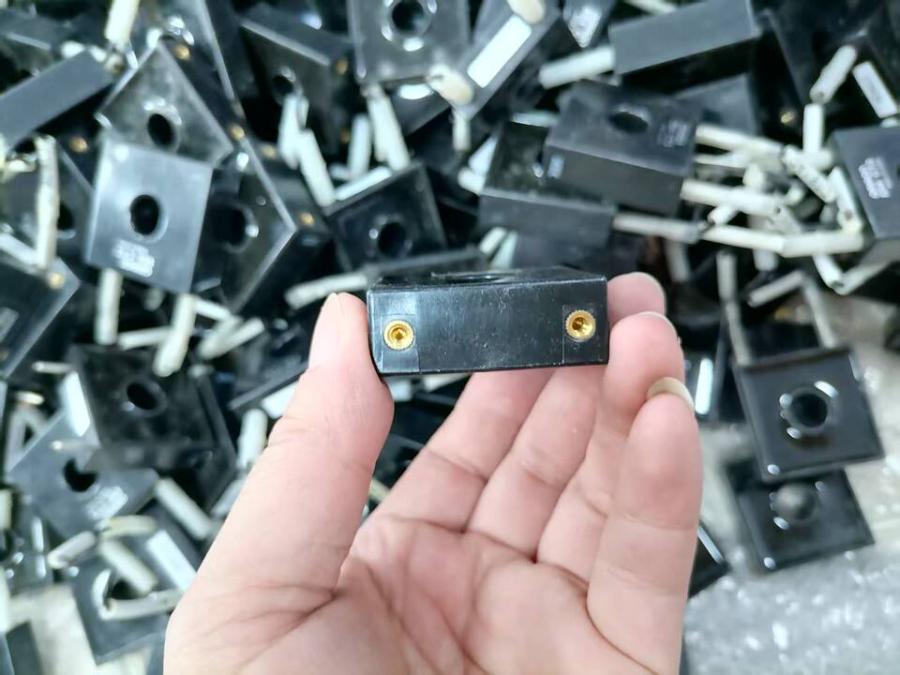 10月20日深圳原装拆机欧姆龙互感器型号E54-CT3一批（合计418个）网络拍卖公告