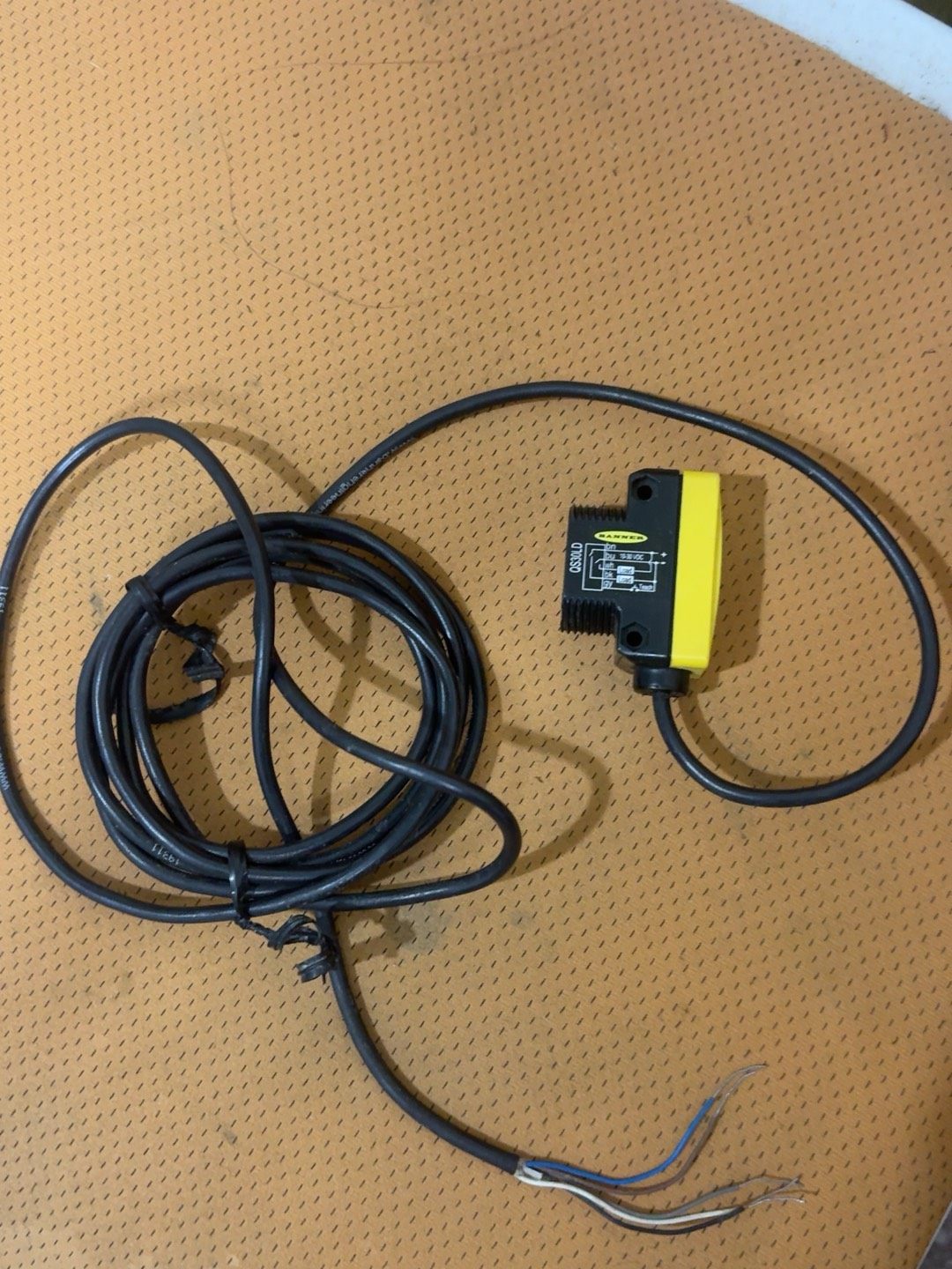 邦纳QS30LD 未使用过 如图