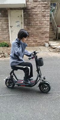 小哈雷电动滑板车怎么样，质量好不好，续航时间长吗？