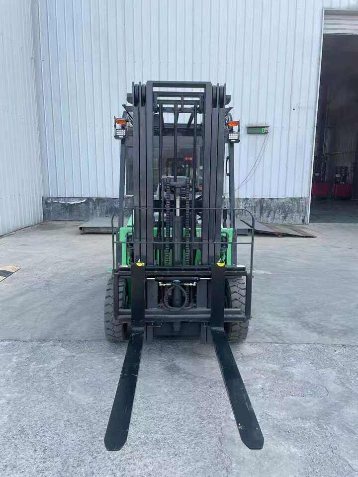 4月21日聊城全新3吨电动叉车3节门架加中缸升高4.5米配锂电池质保3年可上牌网络拍卖公告