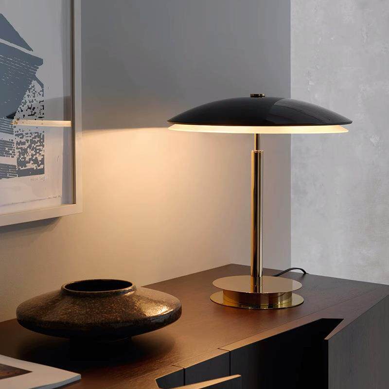 北欧蘑菇灯简约设计师卧室床头灯装饰高级ins风轻奢金属黑色台灯