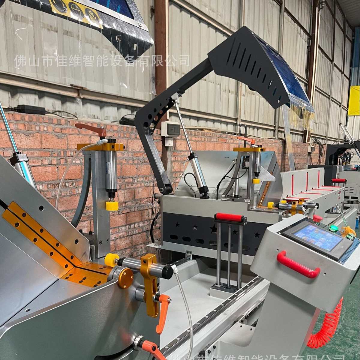 550数控全自动铝型材数控双头切割锯500双头锯铝门窗设备切割机厂