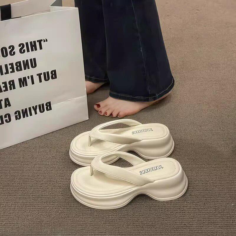 香港真皮厚底夹脚人字拖女夏季外穿2026新款小个子增高沙滩凉拖鞋