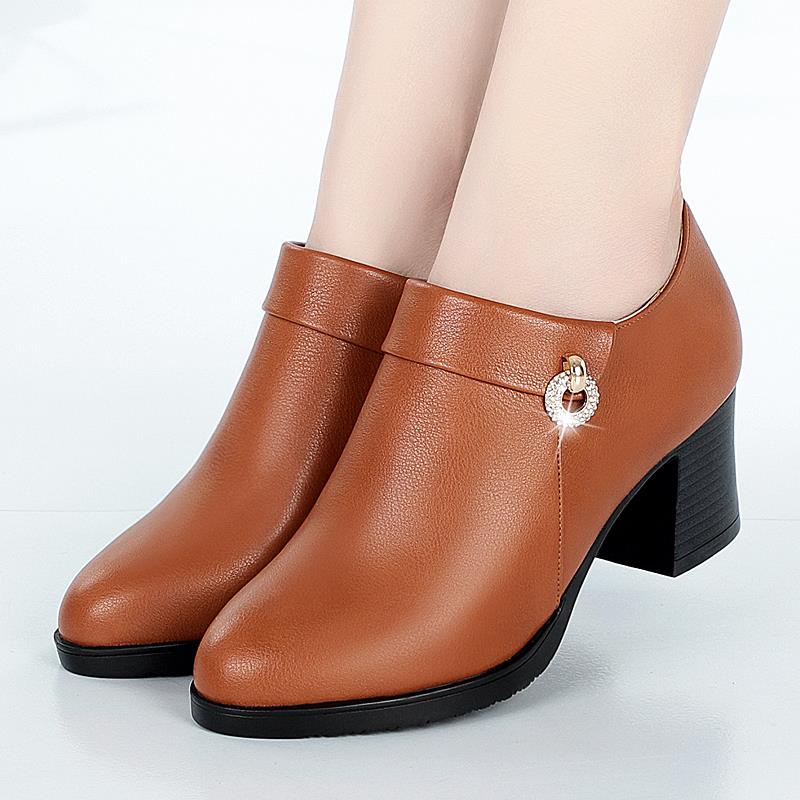 正品妈妈女鞋4-50岁底单鞋舒服中年女鞋中跟粗跟宽胖脚中老软年皮