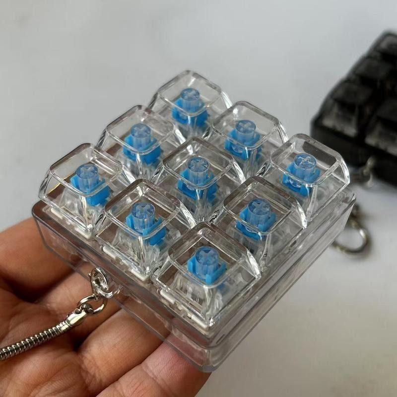 创意解压闪光机械按键捏捏乐钥匙扣挂件减压发泄敲击神器键盘礼物图片