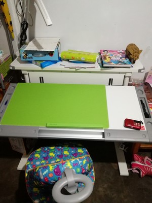 调查心得康朴乐儿童书桌怎么样，对比爱果乐哪个好？值得入手吗