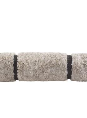 民宿酒店装饰长条抱枕间圆枕MUO毛毛拼接皮革形现代约样板简软装