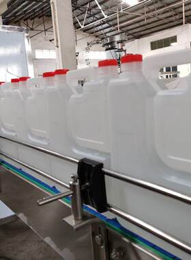 全自动饮用水白酒灌装机D制4L容量瓶三合一罐装机白酒灌装设备