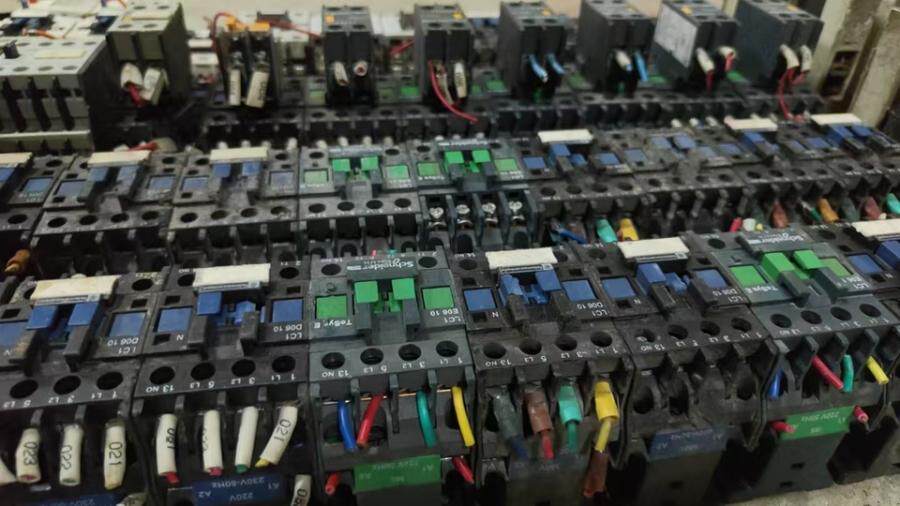 4月15日北京【京械5173】单位淘汰报废处置接触器一批共42个（具体以实物为准，非专业人士谨慎竞拍）网络拍卖公告