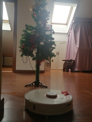 入手对比扫地机器人科沃斯和石头T61优缺点是？配置参数区别是？哪款好用些？