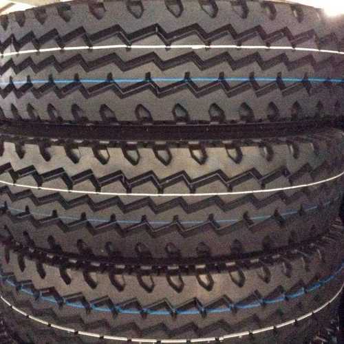 厂家直销11R22.5全钢子午线轮胎16 18层级钢丝胎高品质价格优惠批