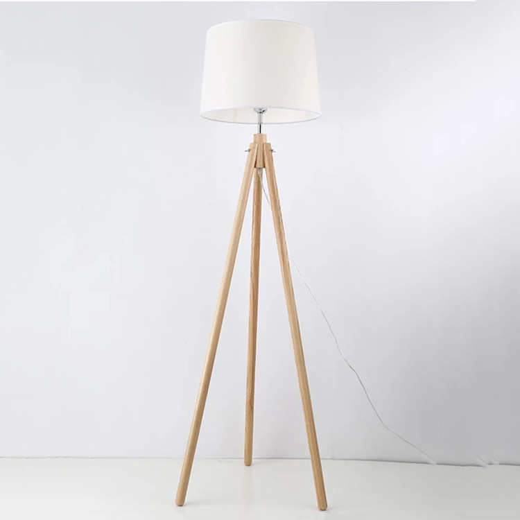 LED落地灯简约现代客厅卧室床头北欧实木台灯 智能遥控立式地灯