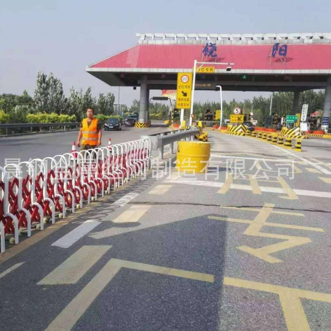 旅游景区公路道路高速路隔离带可移动式高速收费站活动伸缩护栏