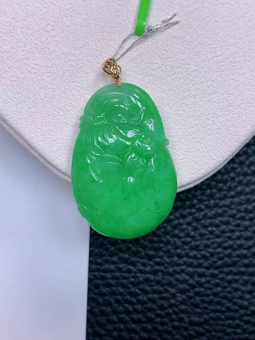 天然真品翡翠正品 水润细腻气质颈饰