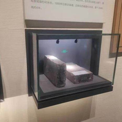 木质展示货架铁质博物馆挂墙柜壁挂玻璃展示柜古玩靠墙架子多功能