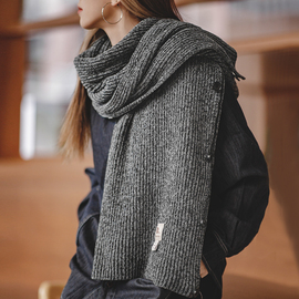 马登雪尼尔针织围巾长款多用设计感马甲披肩，韩版保暖围脖秋冬女