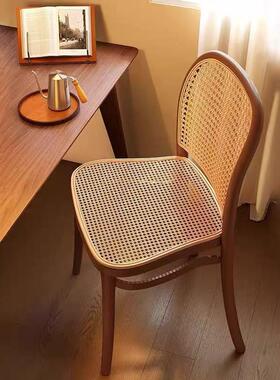 餐椅靠背WMK新款藤料椅子加厚家餐用可叠放凳子感编厅商用塑板凳