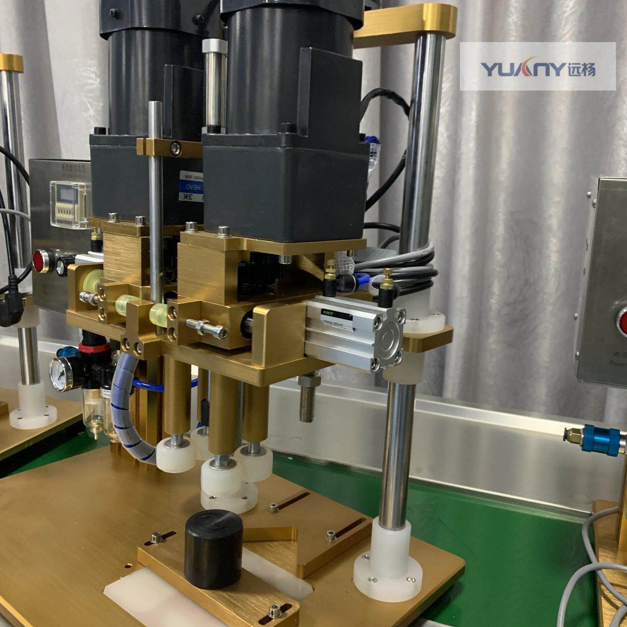 马口铁盖旋盖机罐头圆盖拧盖机单头锁盖机封口机塑料瓶拧盖机机械