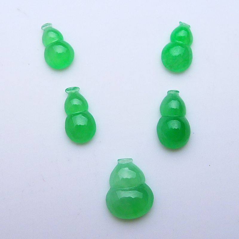 天然缅甸翡翠葫芦戒面缅甸正品天然老坑阳绿葫芦一手5粒0.44g