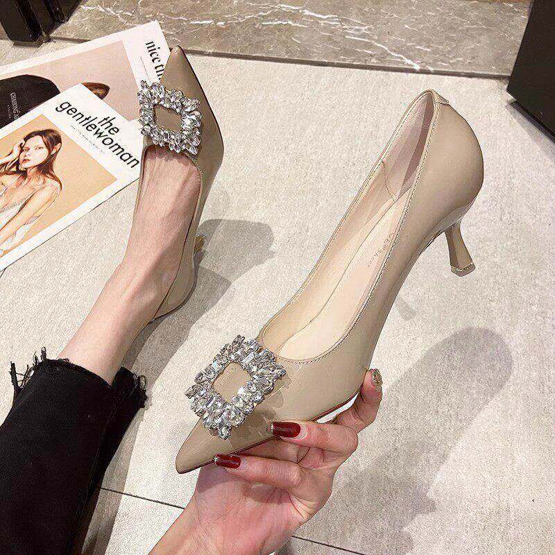 香港气质裸色高跟鞋黑色职业低跟2025春秋尖头浅口方水钻细跟单鞋