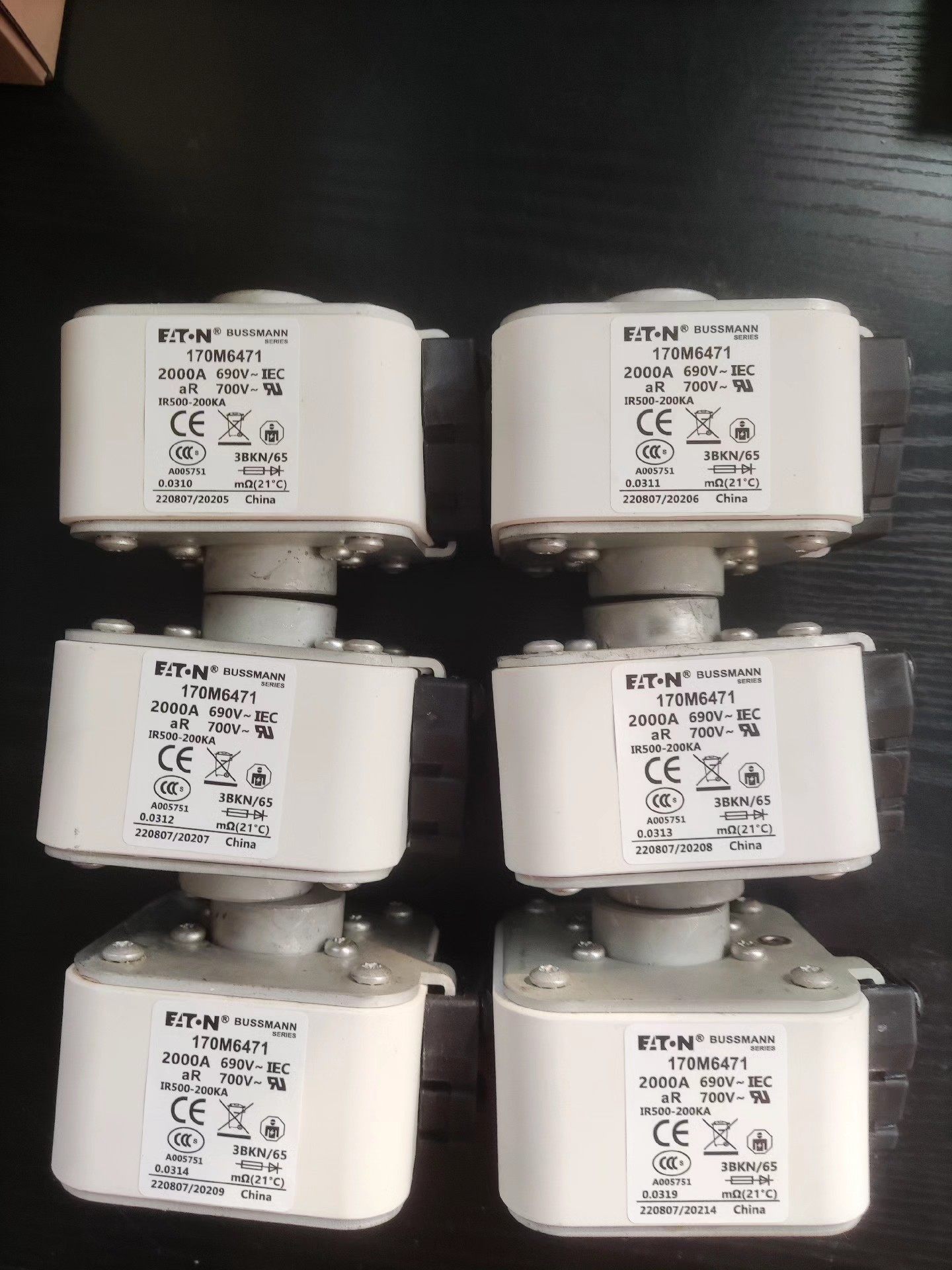 美国伊顿巴斯曼熔断器170M6471 690V 2000A