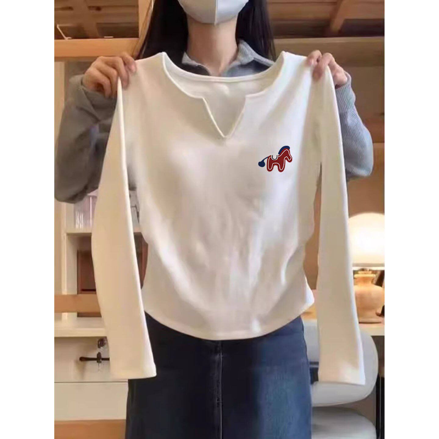 韩国春秋季V领棉长袖T恤女白色收腰显瘦小众不撞款扎染上衣打底衫