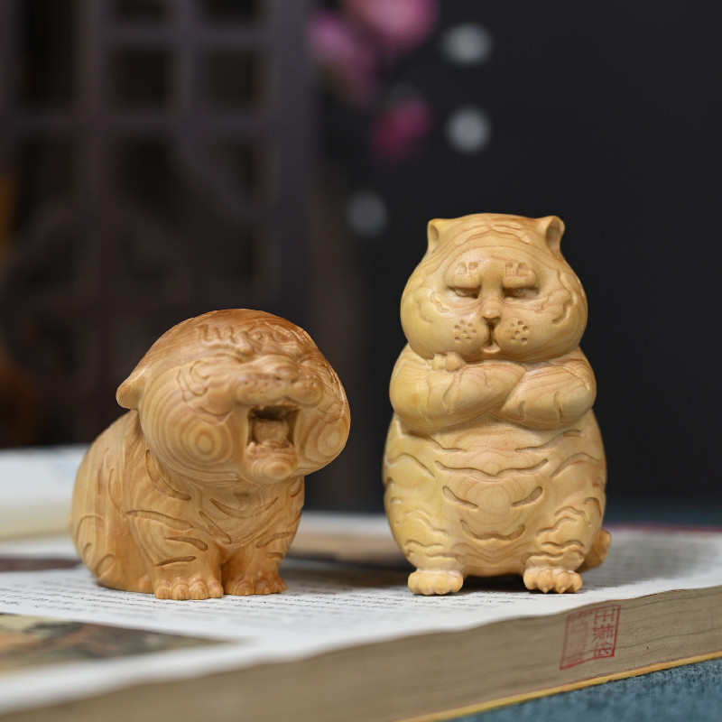 桌面手把动物黄杨木小物件木雕虎文玩生肖小件创意批发摆件工艺品