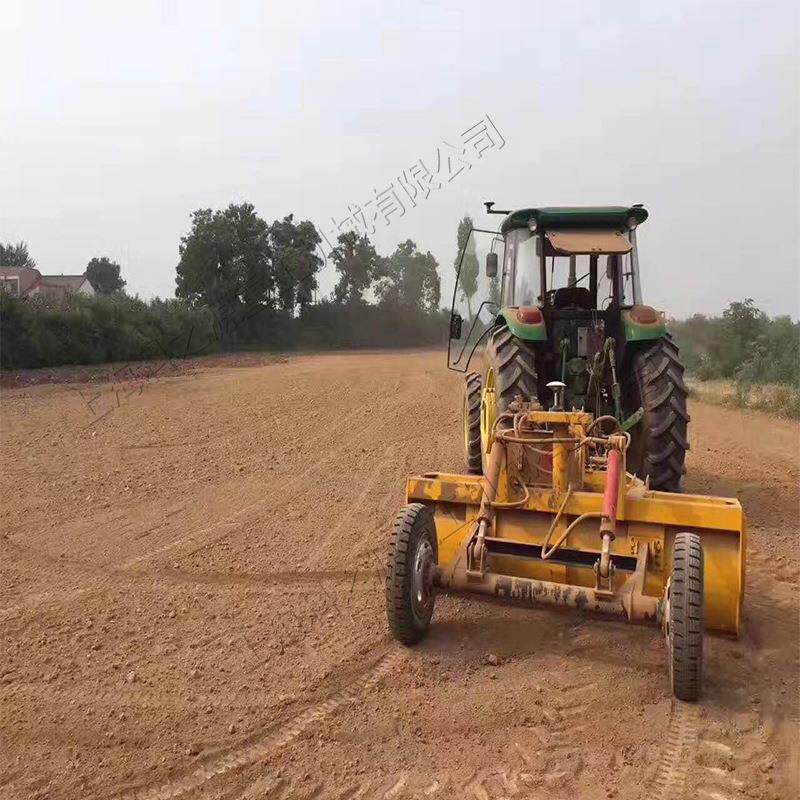拖拉机带动激光平地机东北黑土地卫星平地机农用激光整平机