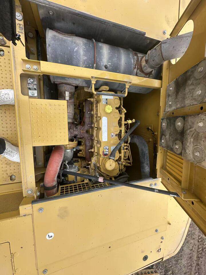 4月7日郑州21年卡特336挖掘机一辆网络拍卖公告