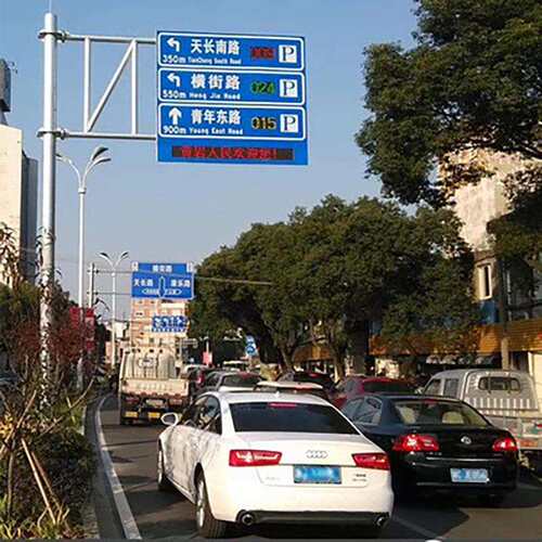 厂家供应诱导显示屏灯杆F型道路交通led诱导屏杆件室外广告屏f杆