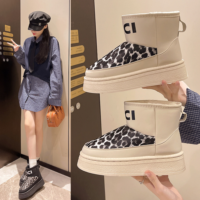 雪地靴厚底增高毛毛时尚雪地靴