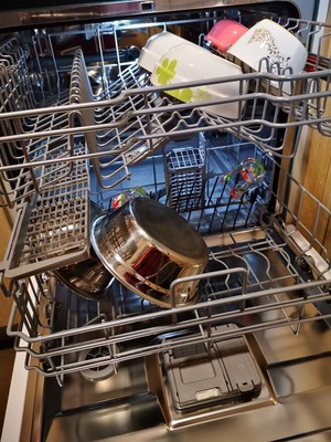 华凌洗碗机怎么样?使用一个月谈感受,没后悔当初的选择