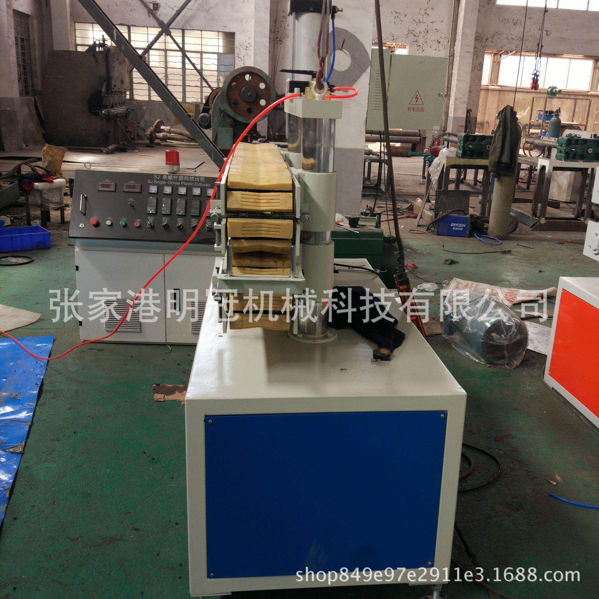 pvc塑料橡胶块管材塑料挤出机辅机器双履带式牵引机