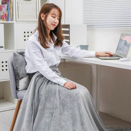 抱枕被子两用靠枕女生睡觉靠垫毯子二合一沙发办公室靠背午睡