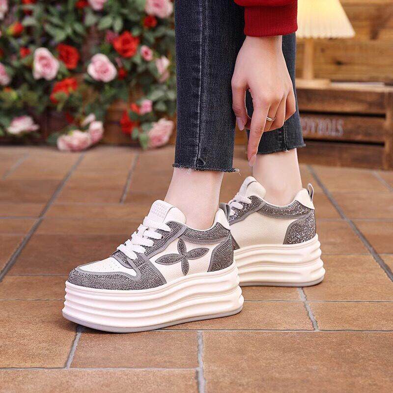 真皮内增高白色女鞋春季和秋季厚底修身爸爸鞋2025时尚莱茵石运动