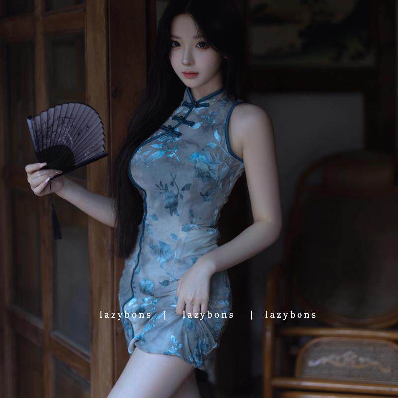 新中式连衣裙女高级感国风改良旗袍重工丝绒提花性感收腰包臀短裙