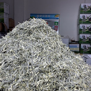 小叶种直条毛尖板栗香型绿茶贵州凤岗绿茶