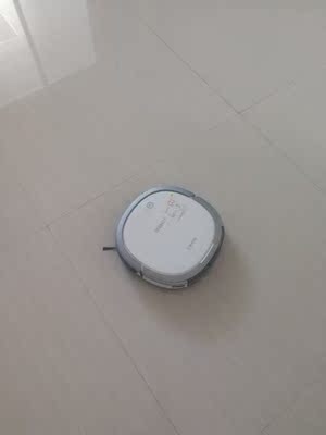 科沃斯DK35扫地机器人与DG800扫地机器人哪个好，功能区别在哪里？价格多少？