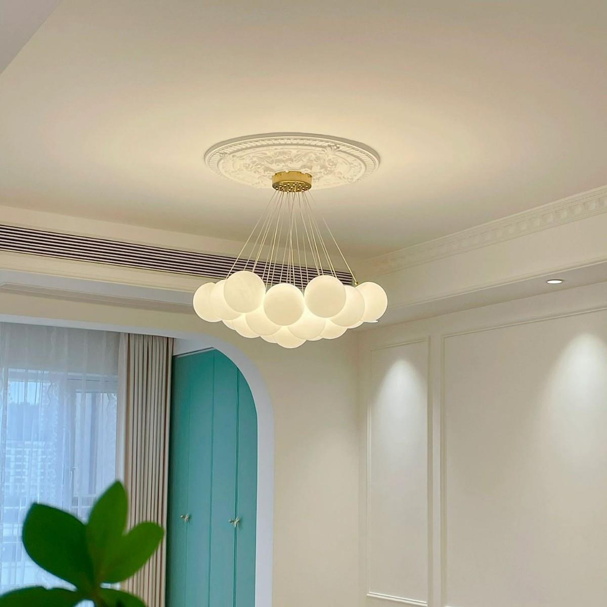 月球灯星球气球灯魔豆玻儿璃油法式轻奢奶风朵童卧室灯云客厅519