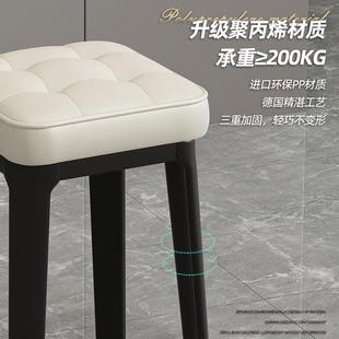 简约可叠放餐桌椅2023马小 家用客厅椅子轻奢餐椅塑料凳子现代新款