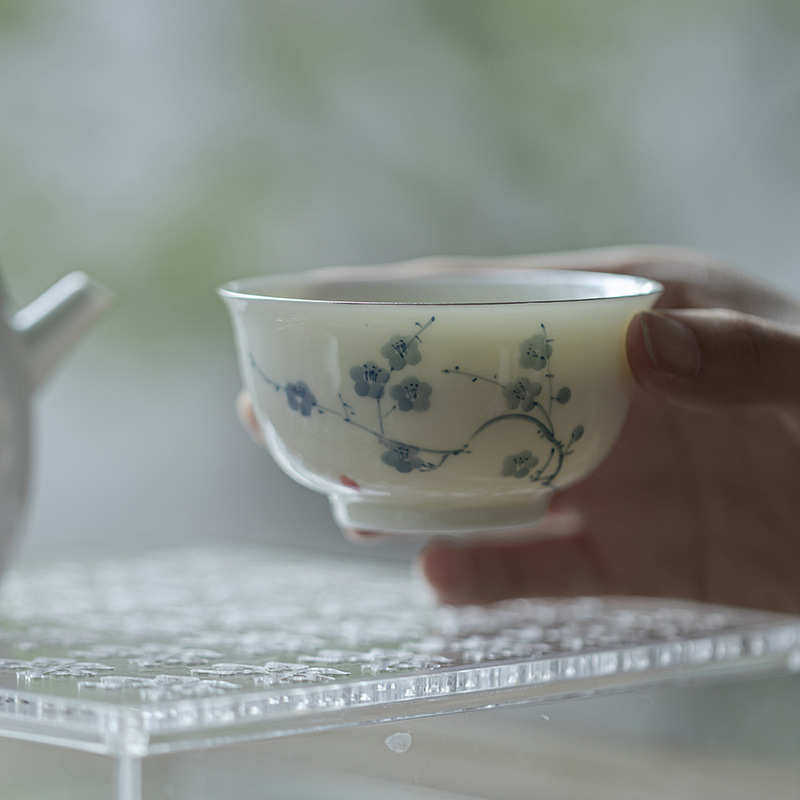 青己玉泥薄胎青花手绘品茗杯描银口功夫茶具主人杯梅花福灵茶杯,餐饮具,茶杯,淘宝优惠券,粉丝福利购,淘宝优惠卷