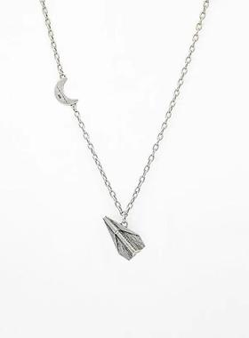 邦邦纸飞机“Fly me to the moon”项链复古做旧街头潮流时尚